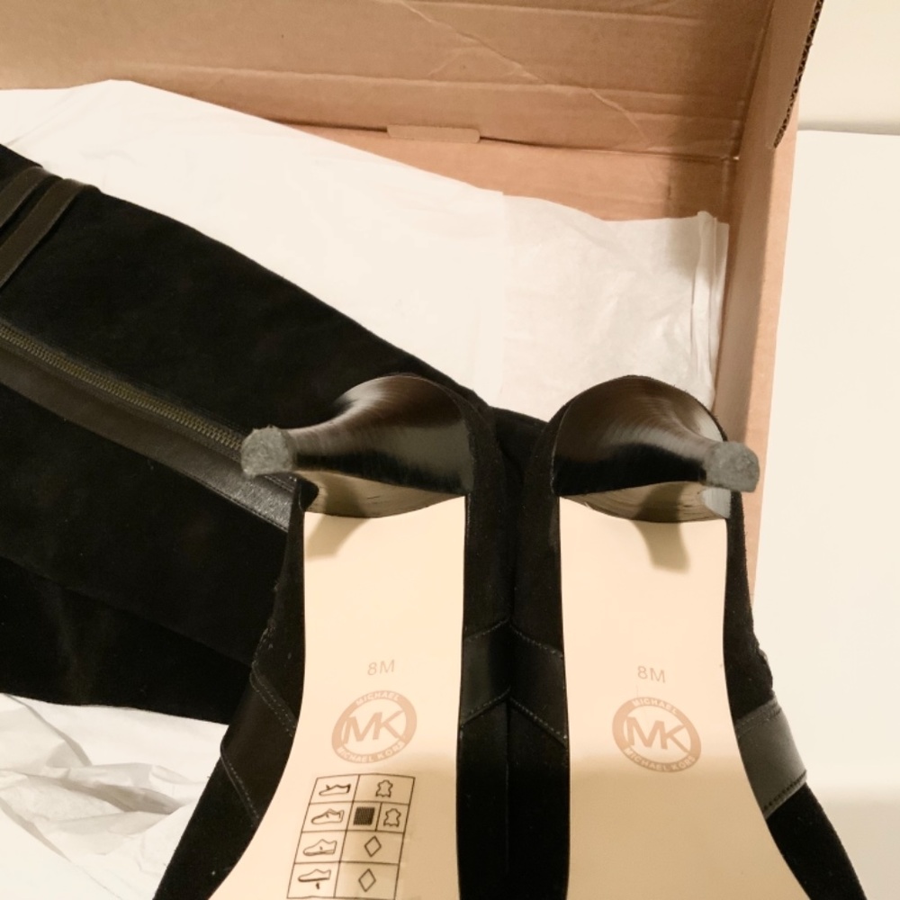 MICHAEL KORS DELANEY OVER THE KNEE TALL BLACK SUEDE LEATHER BOOTS - Wore Once! 8 - Picture 9 of 10